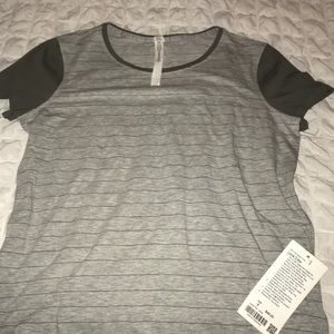 Lululemon stripped crew